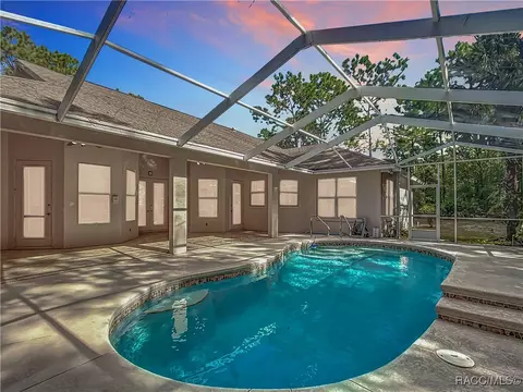 4950 N Peppermint Dr, Beverly Hills, FL 34465