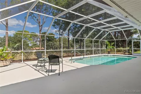 Exterior - 409 E Dakota Ct, Hernando, FL 34442 photo 9 of 21