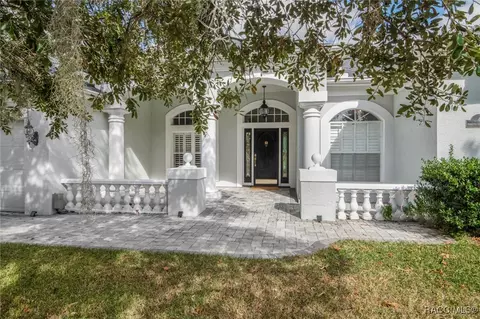 4 Honeysuckle Dr, Homosassa, FL 34446
