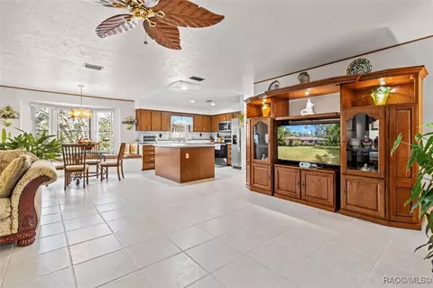 600 W Liberty St, Hernando, FL 34442 photo 10