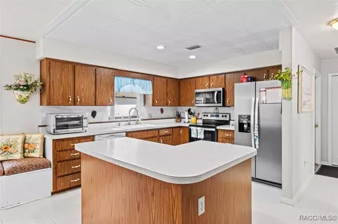 600 W Liberty St, Hernando, FL 34442 photo 11