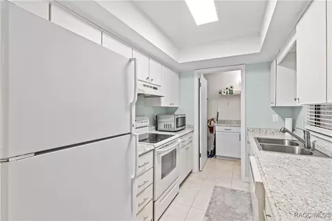 Kitchen - 600 E Gilchrist Ct #2A, Hernando, FL 34442 photo 1 of 3