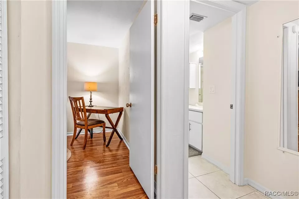 Entry Way - 600 E Gilchrist Ct #2A, Hernando, FL 34442 photo 2 of 2