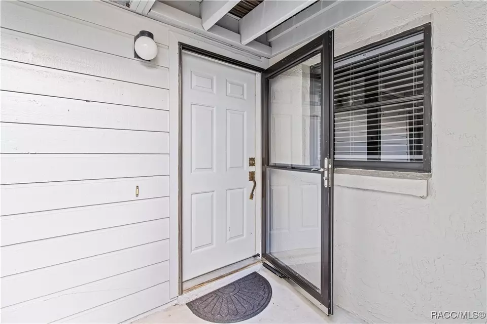 Exterior - 600 E Gilchrist Ct #2A, Hernando, FL 34442 photo 2 of 6