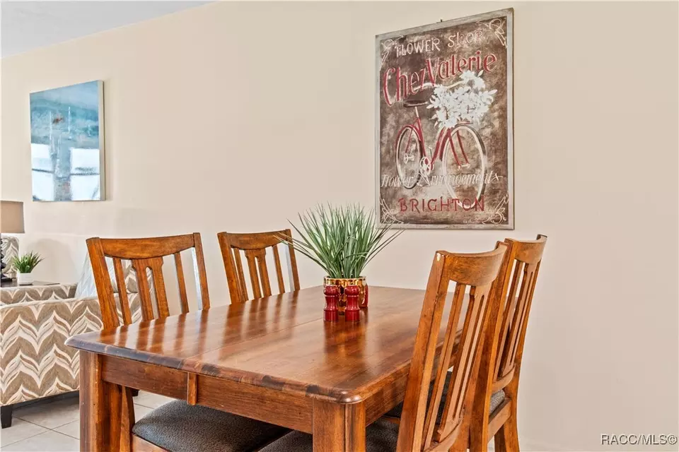 Dining - 600 E Gilchrist Ct #2A, Hernando, FL 34442 photo 1 of 2