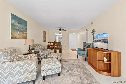Living - 600 E Gilchrist Ct #2A, Hernando, FL 34442 photo 1 of 3