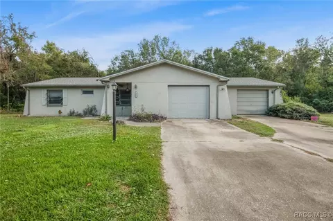1027 N Country Club Dr, Crystal River, FL 34429