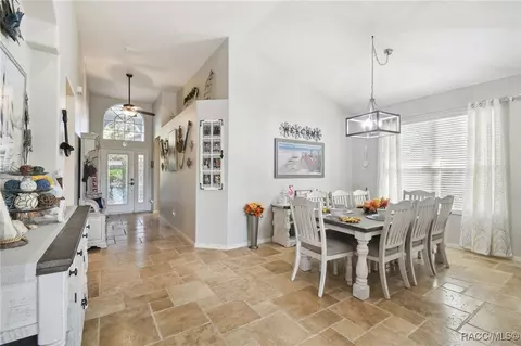 Entry Way - 140 W Doerr Path, Hernando, FL 34442 photo 7 of 10