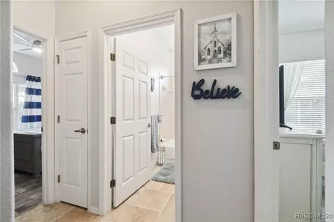 Entry Way - 140 W Doerr Path, Hernando, FL 34442 photo 4 of 10