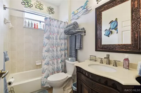 Bath - 140 W Doerr Path, Hernando, FL 34442 photo 1 of 7