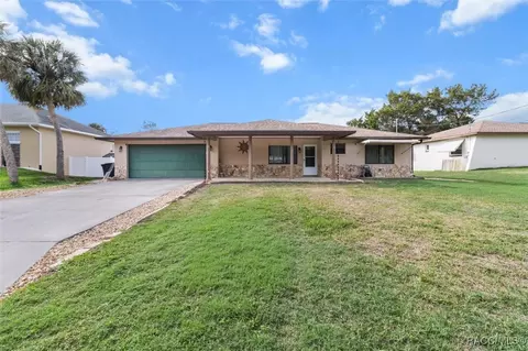 3878 N Apalachee Pt, Crystal River, FL 34428