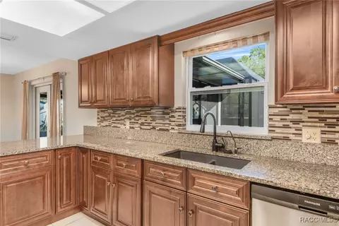 5579 E Arthur St, Inverness, FL 34452 photo 11