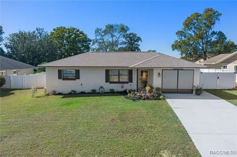 180 W Staggerbush Path, Beverly Hills, FL 34465