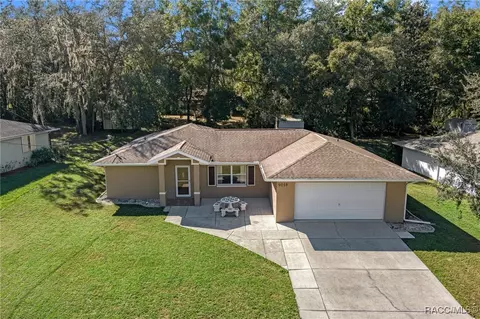 9018 N Alpinia Dr, Citrus Springs, FL 34434