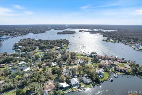 1480 NW 3rd St, Crystal River, FL 34428