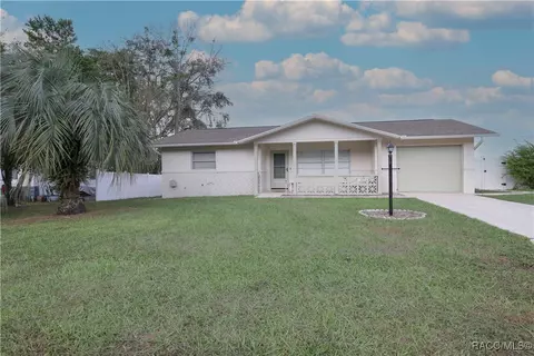 5 New Florida Ave, Beverly Hills, FL 34465