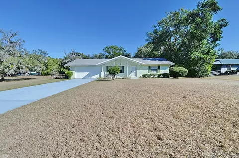 9171 S Meredith Ave, Floral City, FL 34436