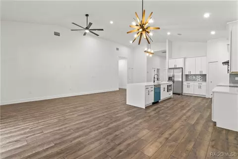 18384 Macek Rd, Weeki Wachee, FL 34614 photo 8