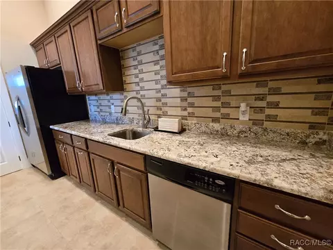 Kitchen - 207 Bittern Loop, Inverness, FL 34453 photo 2 of 2