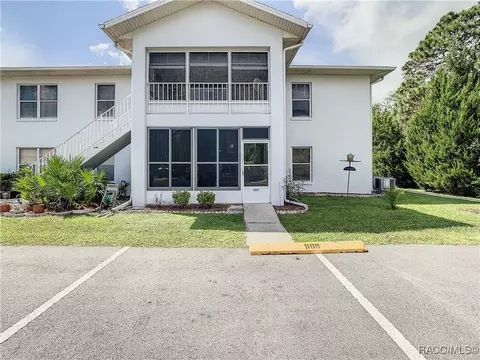 909 SE Mayo Dr, Crystal River, FL 34429