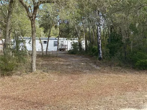 5533 W Tirana Ln, Dunnellon, FL 34433