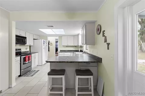 Kitchen - 3948 E Delight St, Hernando, FL 34442 photo 5 of 5
