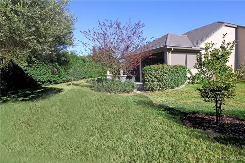 Exterior - 1225 W Labrador Ct, Hernando, FL 34442 photo 6 of 11