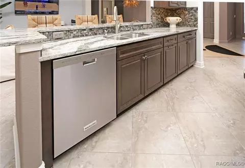 Kitchen - 1225 W Labrador Ct, Hernando, FL 34442 photo 2 of 4