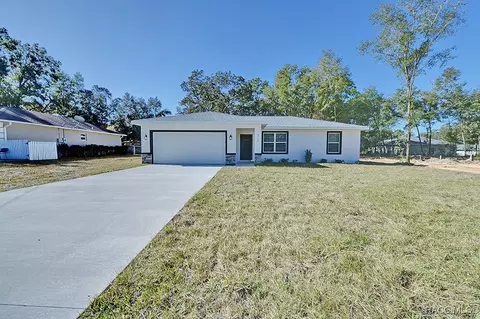 8768 N Sandree Dr, Citrus Springs, FL 34434