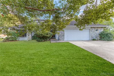 10086 Huckleberry Dr, Spring Hill, FL 34608