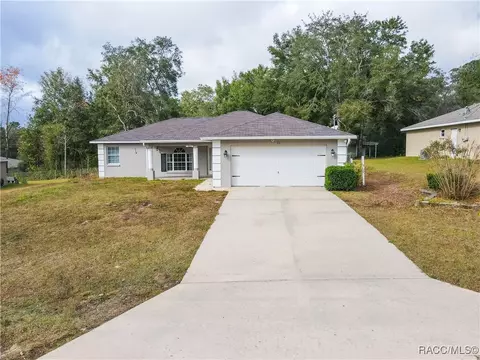 21 W Vince Pl, Citrus Springs, FL 34434