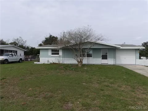 54 S Washington St, Beverly Hills, FL 34465