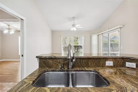 Kitchen - 1751 E Tradewind Dr, Hernando, FL 34442 photo 4 of 5