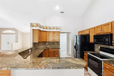 Kitchen - 1751 E Tradewind Dr, Hernando, FL 34442 photo 2 of 5