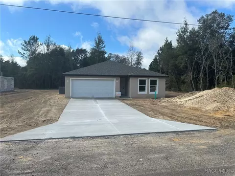 3090 W Juliet Pl, Citrus Springs, FL 34433