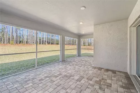 Exterior - 65 E Boston St, Hernando, FL 34442 photo 2 of 20