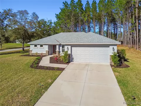 Exterior - 65 E Boston St, Hernando, FL 34442 photo 13 of 20