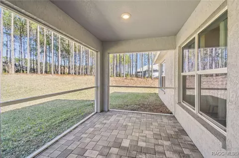 Exterior - 65 E Boston St, Hernando, FL 34442 photo 5 of 20