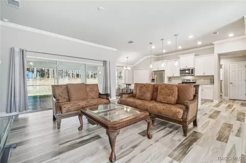 Living - 65 E Boston St, Hernando, FL 34442 photo 1 of 2