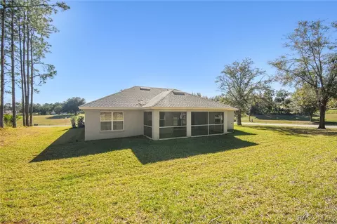 Exterior - 65 E Boston St, Hernando, FL 34442 photo 10 of 20