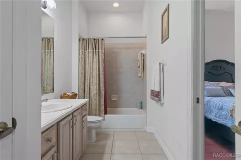 Bath - 977 W Rollingwood Ct, Hernando, FL 34442 photo 8 of 11