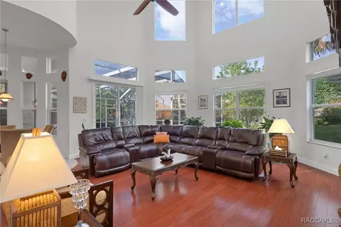 Living - 977 W Rollingwood Ct, Hernando, FL 34442 photo 3 of 5