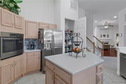 Kitchen - 977 W Rollingwood Ct, Hernando, FL 34442 photo 5 of 5