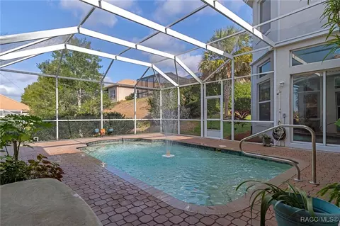 Exterior - 977 W Rollingwood Ct, Hernando, FL 34442 photo 6 of 11