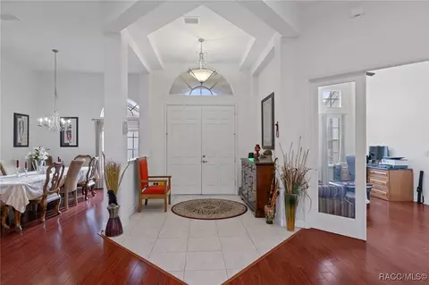 Entry Way - 977 W Rollingwood Ct, Hernando, FL 34442 photo 2 of 6