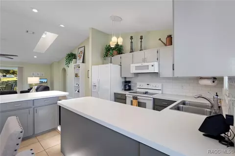 Kitchen - 100 E Cumberland Ct, Hernando, FL 34442 photo 6 of 6