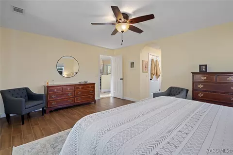Bedroom - 100 E Cumberland Ct, Hernando, FL 34442 photo 3 of 6