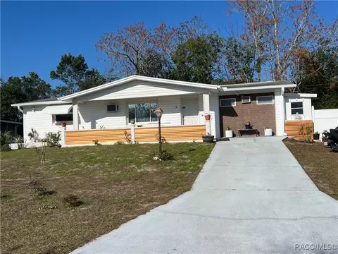 6 S Lee St, Beverly Hills, FL 34465