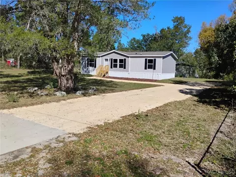5311 W Blade Ln, Dunnellon, FL 34434