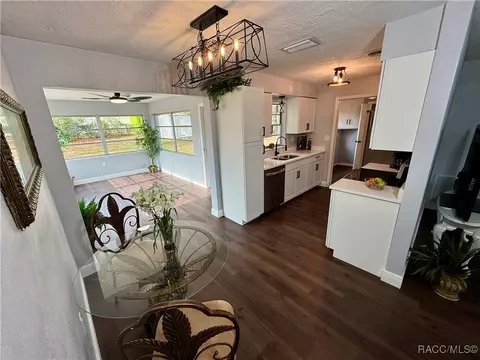40 Lucille St S, Beverly Hills, FL 34465